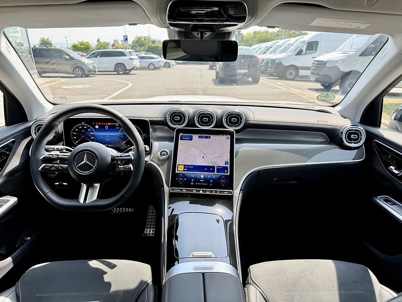 Mercedes-Benz GLC (2025) 200 d 4MATIC - fotka 19 z 45