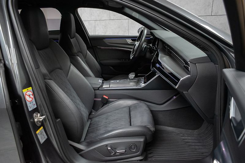 Audi RS 6 V8 4.0 TFSI 441kW QUATTRO - fotka 12 z 48