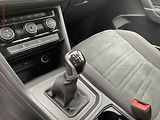 Volkswagen Touran (2020) 1.5 TSi, ČR, LED, park. - náhled 16
