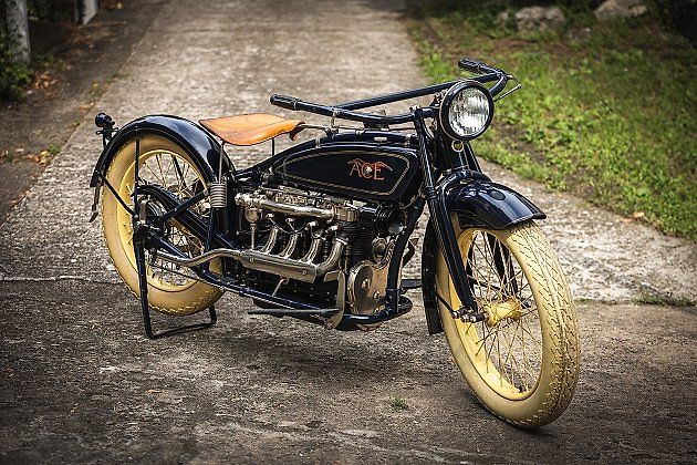 Ace Four Sporting solo byl nejdražším motocyklem. Vydražil se za 2 200 000 korun., zdroj: Se svolením Livebid