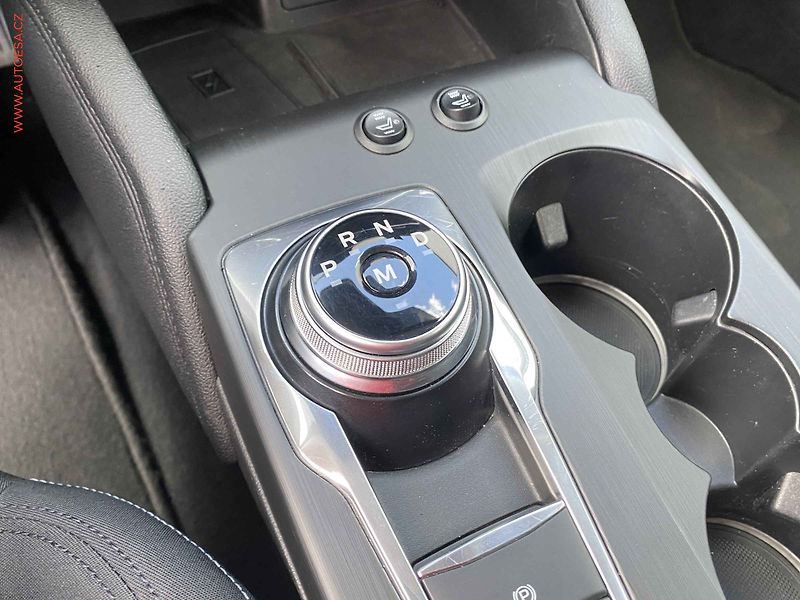 Ford Focus (2019) 2.0 TDCi, Titanium, AT, LED - fotka 16 z 18