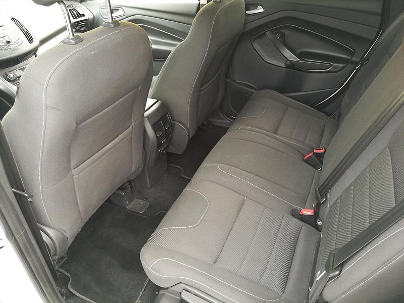 Ford Kuga 2,0 TDCi - fotka 17 z 21