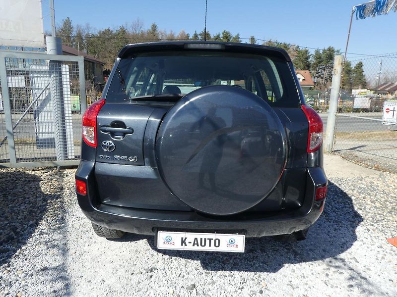 Toyota RAV4 (2006) 2.0i 112kW REZERVOVANO - fotka 5 z 28