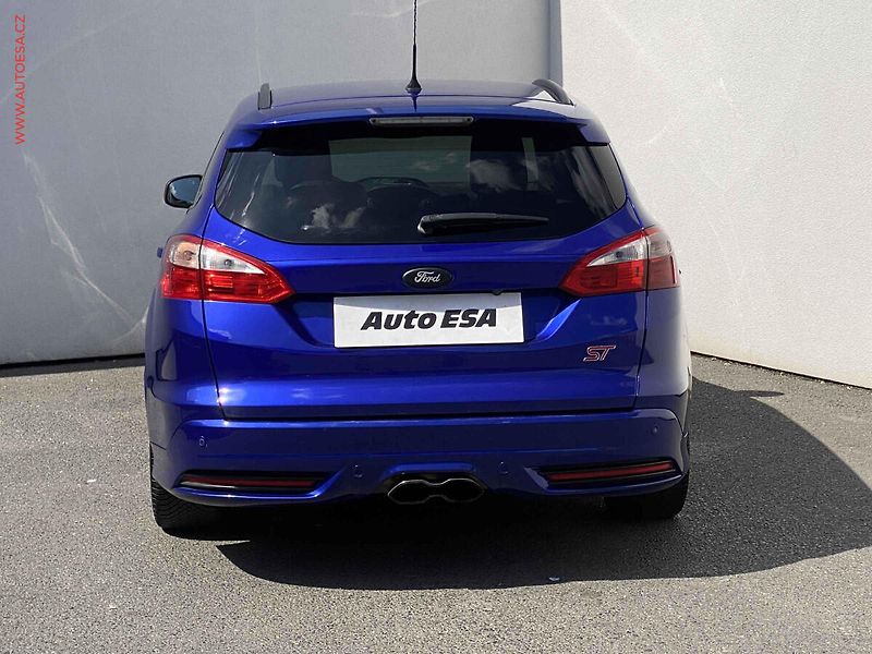 Ford Focus (2012) 2.0EB, AC, bixen, kamera - fotka 5 z 16