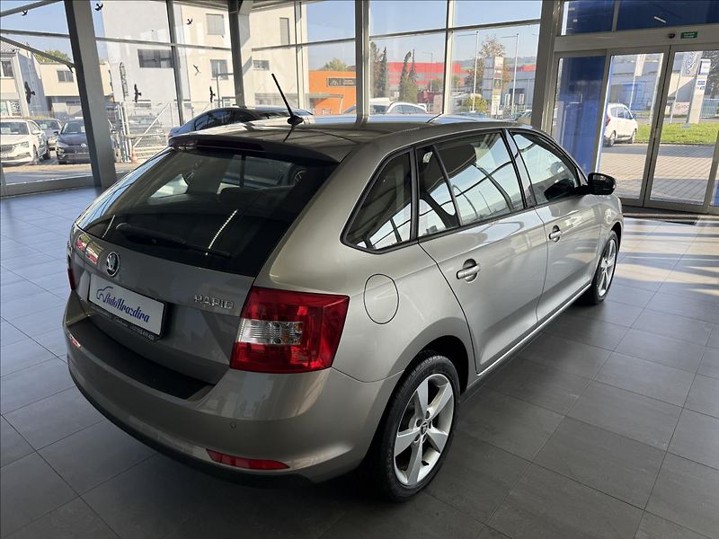 Škoda Rapid 1,2   TSI 81kW,SERVISKA,1.MAJI - fotka 6 z 18