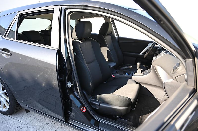 Mazda 3 2.0 110KW Sports-Line 7/2012 - fotka 22 z 30
