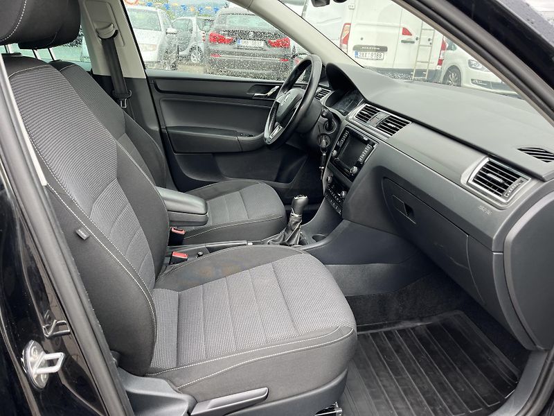 Škoda Rapid (2015) 1.4 TDi - fotka 8 z 13