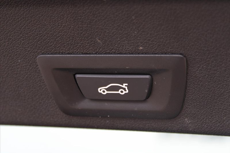BMW X6 xDrive M50d 294kW LASER DPH ČR - fotka 14 z 30