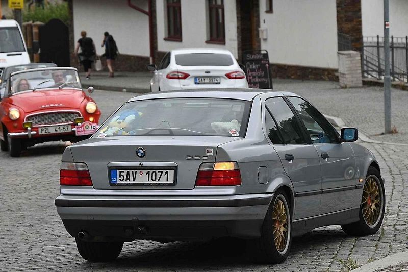 Pražská Veteran Rally v Kácově.