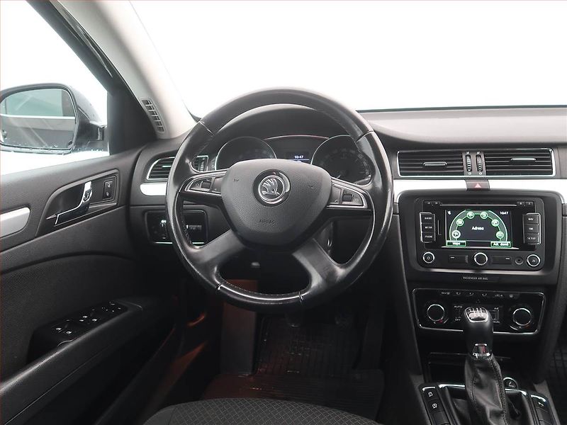Škoda Superb (2013) Ambition 1.6 TDI, Serv.kniha - fotka 7 z 18