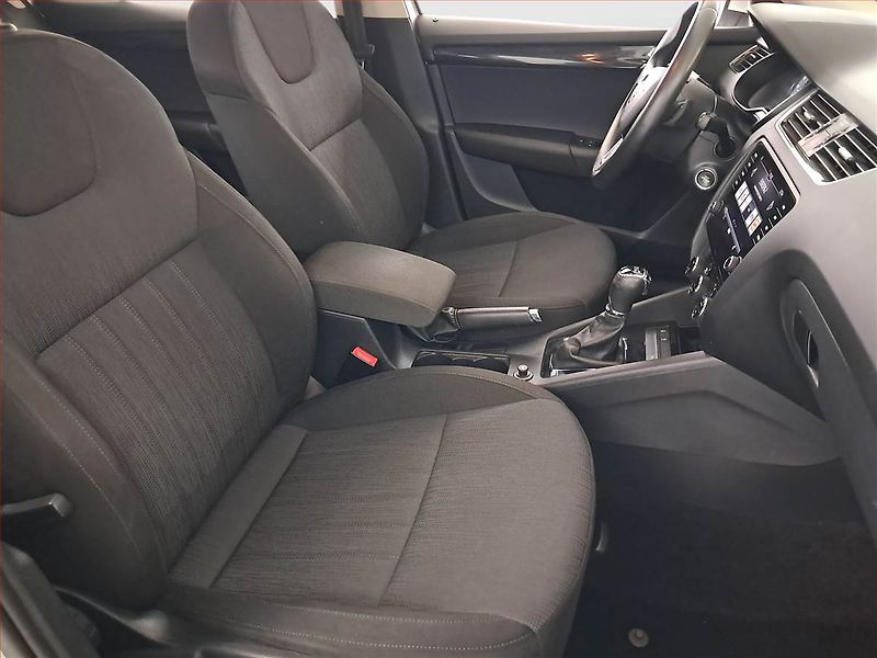 Škoda Octavia (2019) Style 1.6 TDI, Automat - fotka 9 z 21