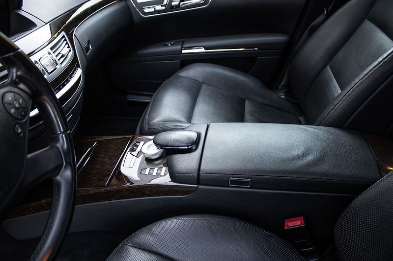 Mercedes-Benz Třídy S - fotka 30 z 43