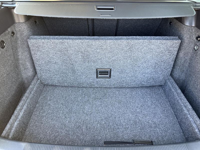 Škoda Octavia 1,6i 75kW ELEGANCE - fotka 8 z 20