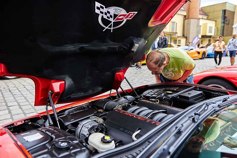 Americké automobily Corvette na 21. ročníku tradičního srazu v areálu Plzeňského Prazdroje.