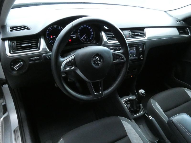 Škoda Rapid Ambition 1,2 TSI 81KW - fotka 5 z 30