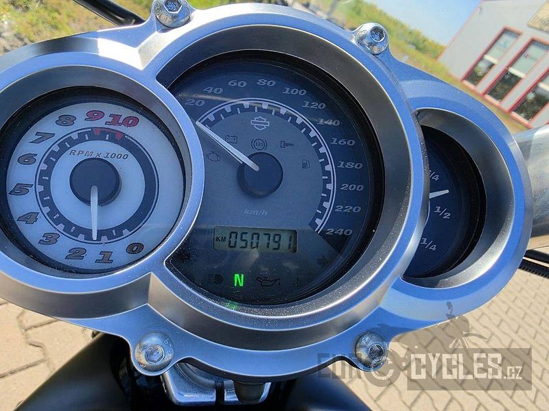 Harley-Davidson VRSCF V-Rod Muscle (2010) ABS - fotka 17 z 18