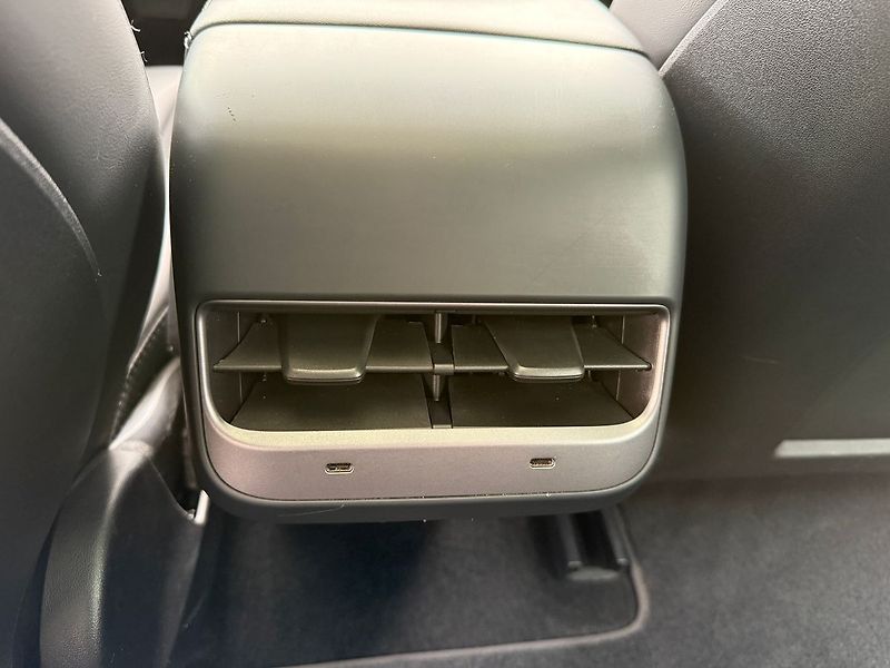 Tesla Model 3 REZERVACE - fotka 10 z 41