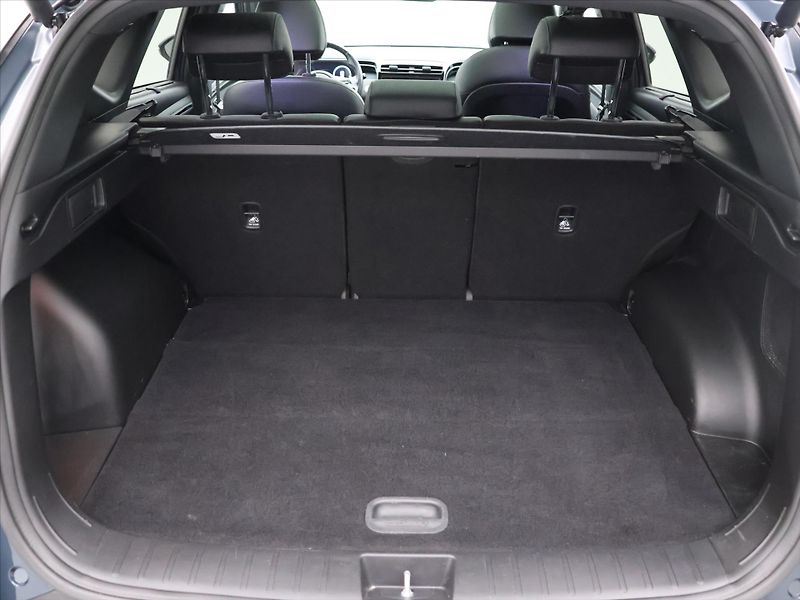 Hyundai Tucson 1,6 T-GDI 132kW 4x4 CZ Premium - fotka 10 z 36