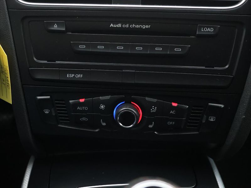 Audi A5 3,0 TDI 176KW QUATTRO SLINE - fotka 17 z 27