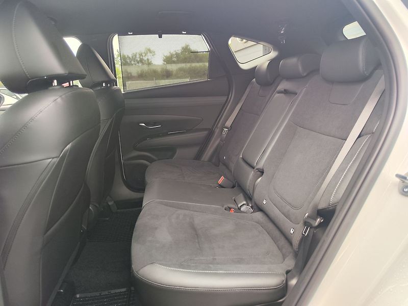 Hyundai Tucson 1.6 T-GDI/118kW 20 Years - fotka 14 z 36