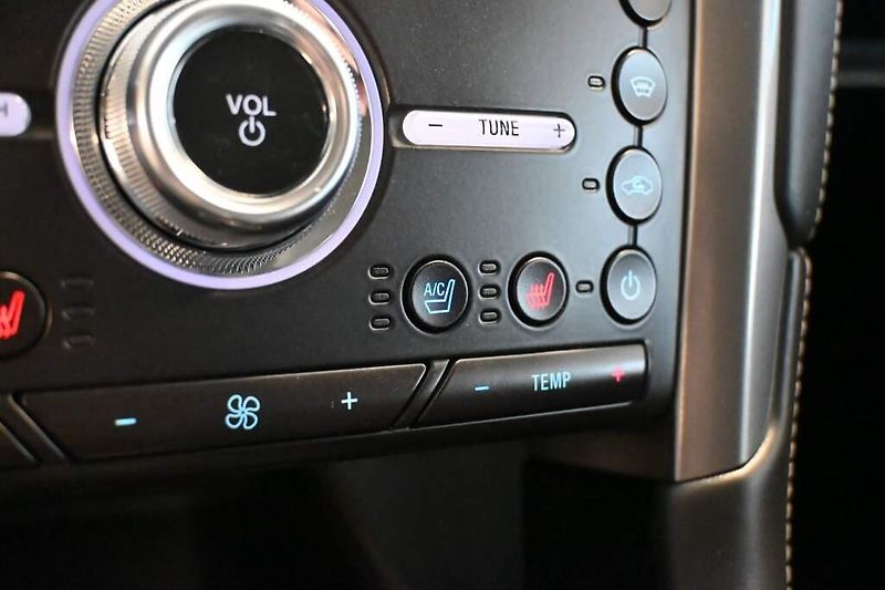 Ford Mondeo (2021) 2.0 VIGNALE 140 KW LED ACC Mas - fotka 17 z 39
