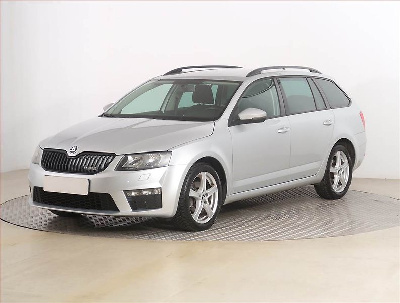 Škoda Octavia (2014) Ambition 2.0 TDI, Serv.kniha - fotka 2 z 19