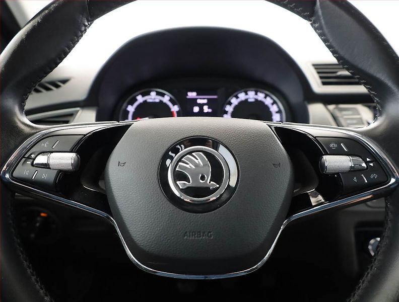 Škoda Fabia (2021) Style 1.0 TSI, Tempomat - fotka 8 z 19