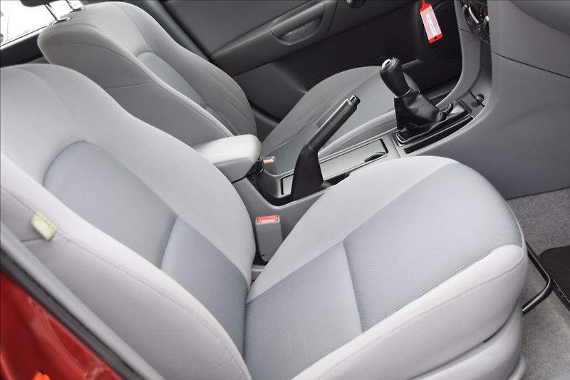 Mazda 3 1,4 i 62KW NOVÁ STK PO SERVISE - fotka 39 z 40