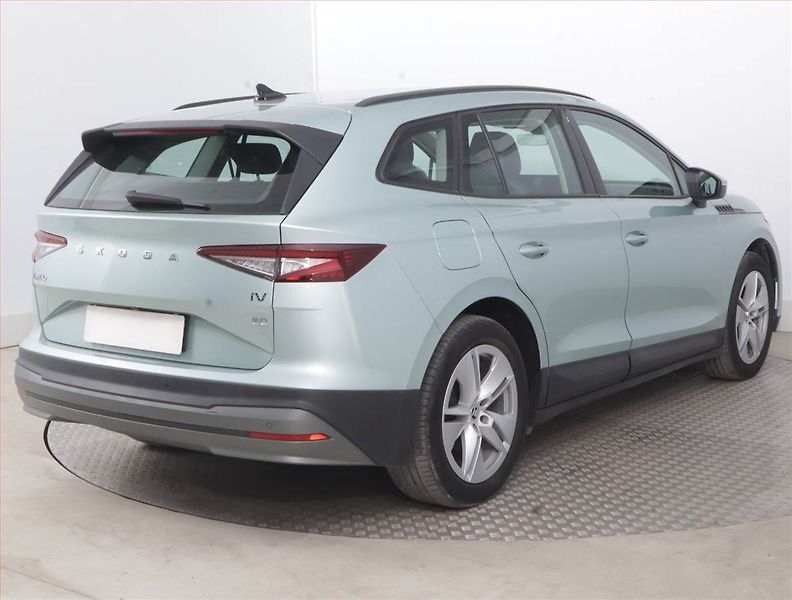 Škoda Enyaq (2023) iV 60 (62 kWh), SoH 92% - fotka 5 z 21