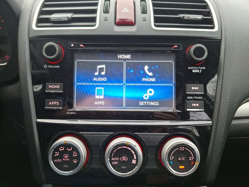 Subaru Forester 2.0 benzin  Rezervace - fotka 26 z 43