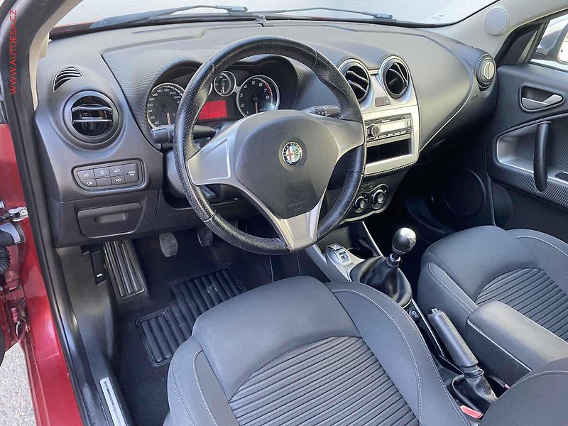 Alfa Romeo MiTo (2012) 1.4 16V, AC, výhřev sed - fotka 8 z 14