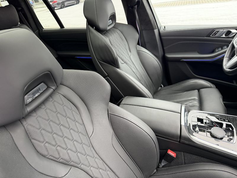 BMW X7 (2024) 40XD 250kW M-PAKET NZN R23 CZ! - fotka 34 z 49