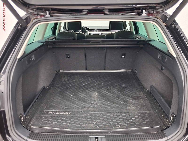 Volkswagen Passat (2015) 1.8 TSi, Highline, DSG, +ALU - fotka 7 z 21