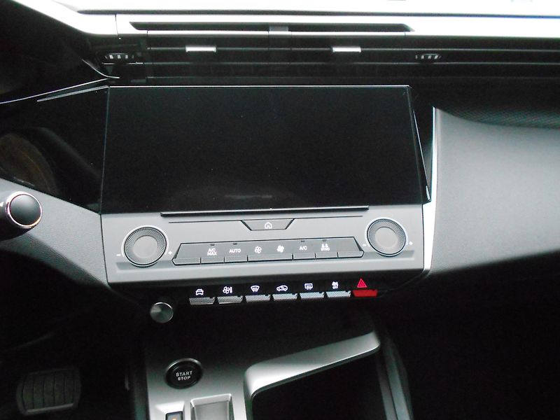 Peugeot 308 SW STYLE BlueHDi 130 S&S EAT8 - fotka 9 z 9