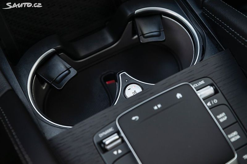 Mercedes-Benz GLE 450d*AMG*Premium*nez.topení - fotka 38 z 40