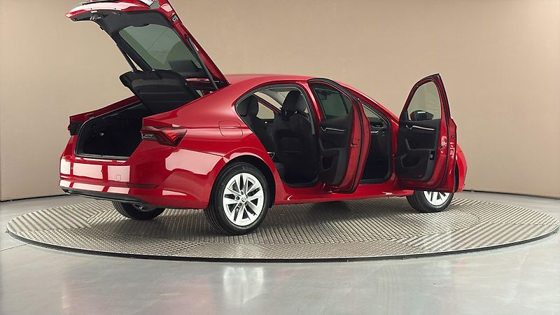 Škoda Octavia 2.0 TDI DSG Style - fotka 6 z 27
