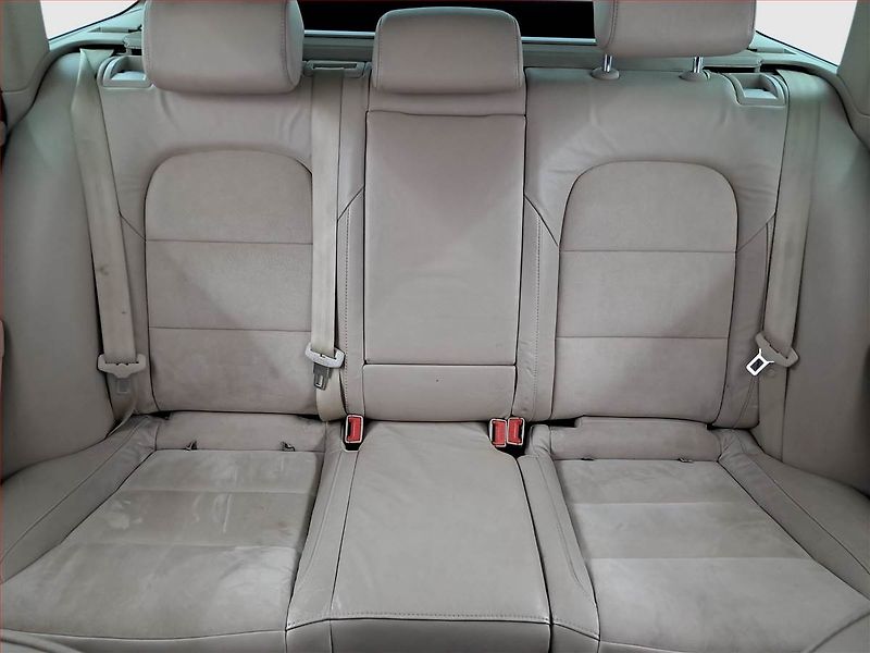 Škoda Superb (2011) 2.0 TDI, Automat, Navi - fotka 10 z 20