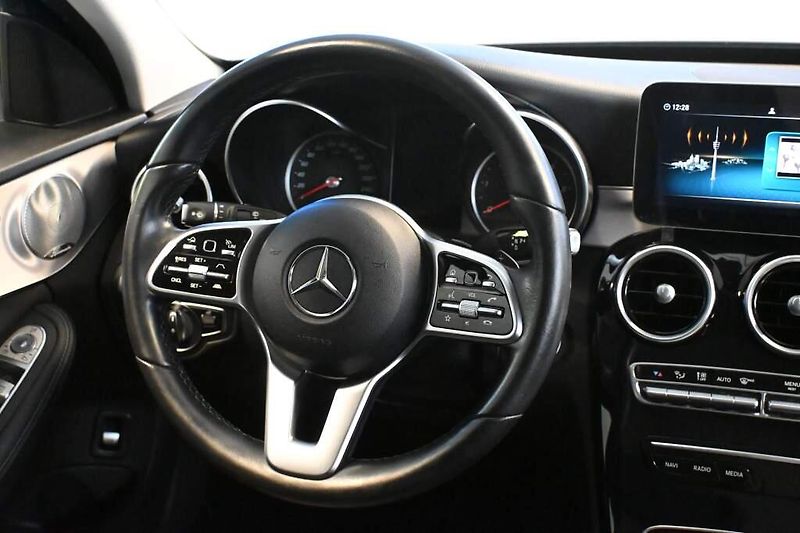 Mercedes-Benz Třídy C (2020) 2.0 300 DE T 9G-TRONIC LED 360 - fotka 14 z 47