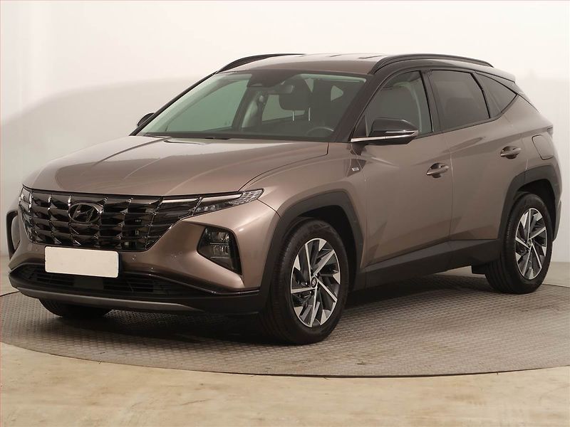 Hyundai Tucson (2022) 1.6 T-GDI 48V MHEV - fotka 2 z 15