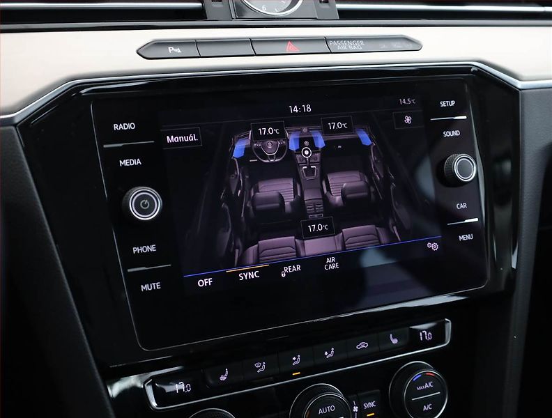 Volkswagen Passat (2018) 2.0 TDI, Automat, Serv.kniha - fotka 15 z 20