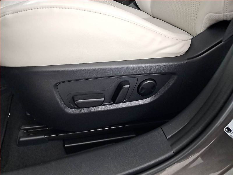 Mazda CX-30 (2021) Plus Skyactiv-X 2.0 - fotka 17 z 23