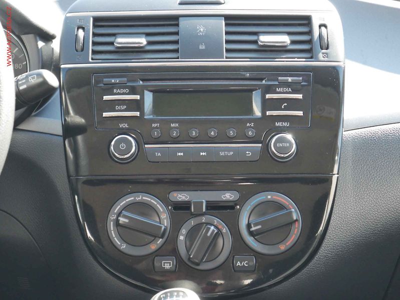 Nissan Pulsar (2015) 1.2PT, ČR, AC, temp - fotka 11 z 18