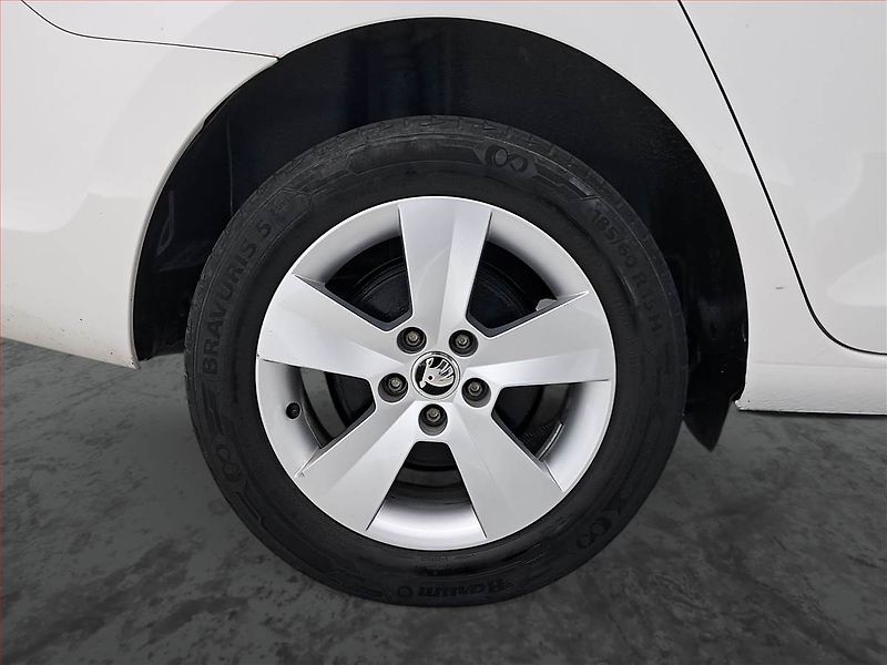 Škoda Rapid (2017) 1.4 TDI - fotka 14 z 17
