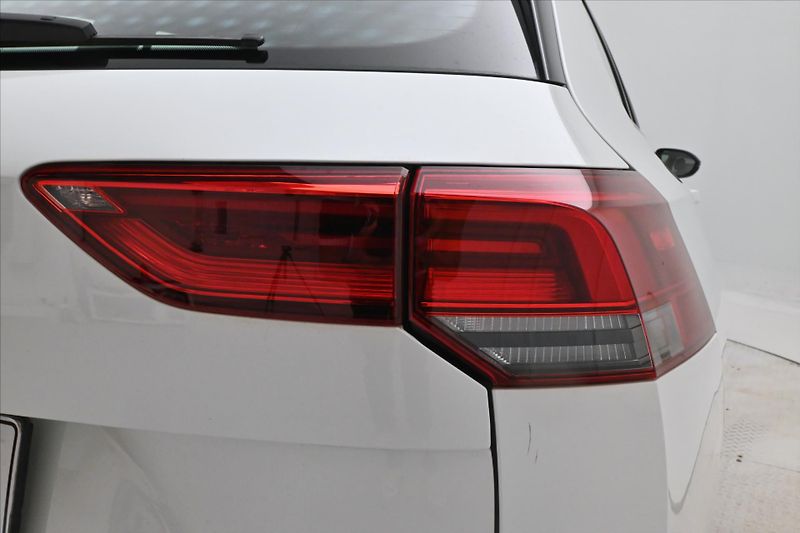 Volkswagen Golf 2,0 TDI 85 kW DSG Life Záruka - fotka 29 z 30