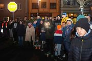 Auta svítící jako vánoční stromečky projela jižním Plzeňskem pro dobrou věc.
