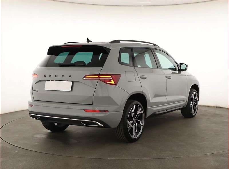 Škoda Karoq (2025) 1.5 TSI, Sportline, Navigace - fotka 5 z 20