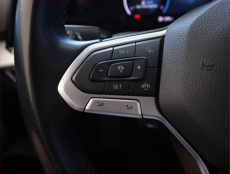 Volkswagen Golf (2022) Life 2.0 TDI, Serv.kniha, Navi - fotka 16 z 18