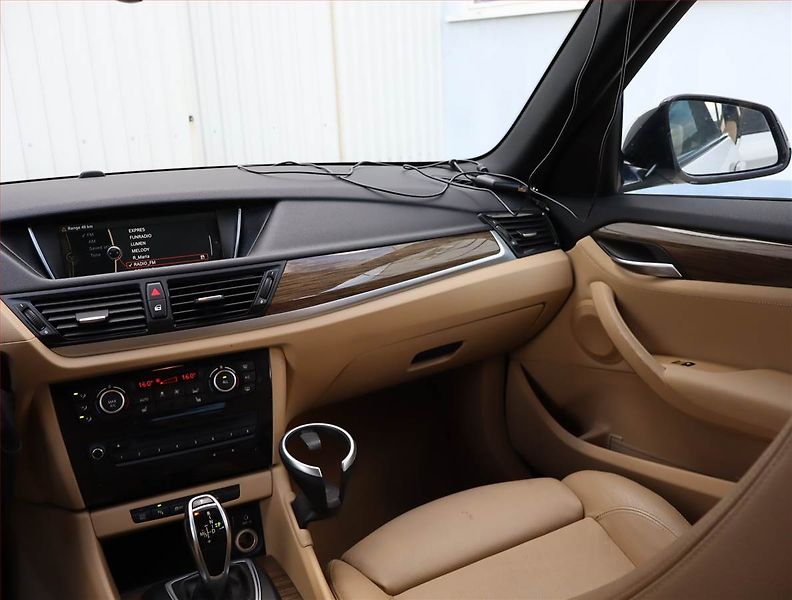 BMW X1 (2014) M Sport sDrive20d, 4X4 - fotka 8 z 19