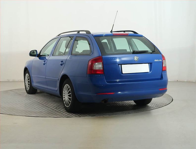 Škoda Octavia (2009) 1.6 TDI, po STK, udržované - fotka 4 z 13