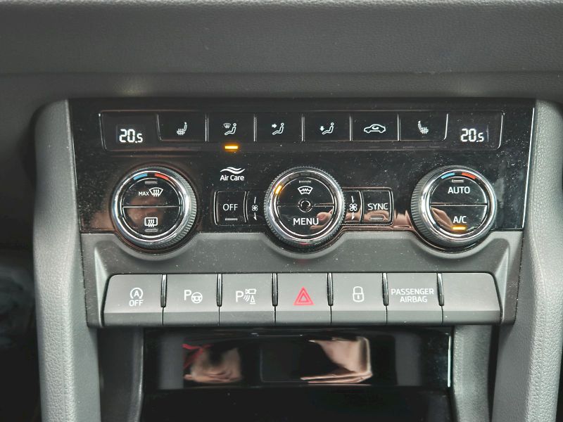 Škoda Karoq (2024) Sportline 1.5 TSI 110 kW 7°DSG - fotka 24 z 35